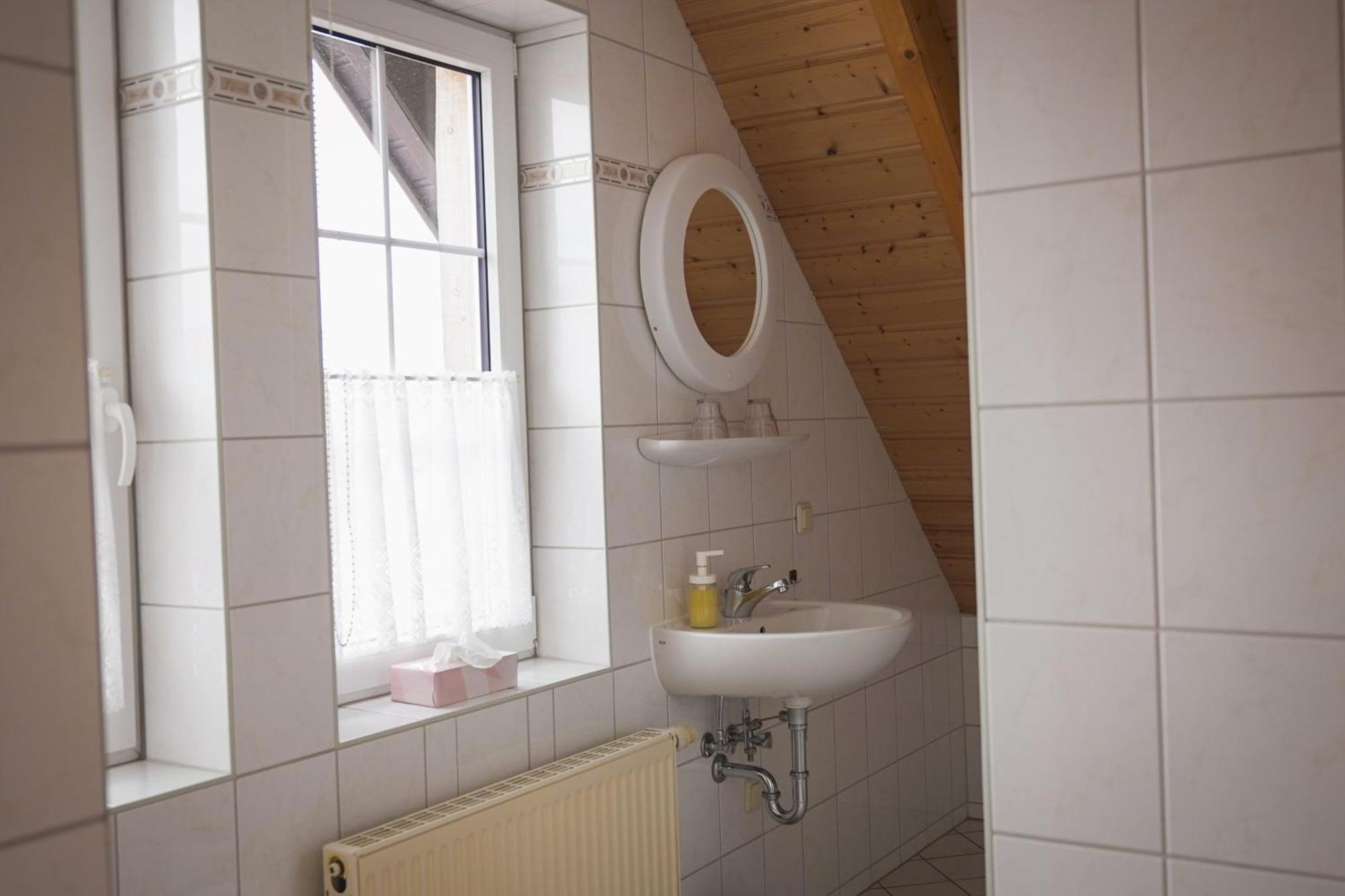 B&B Talstation Ferienwohnung Fuer 2 Personen Horselberg-Hainich Екстер'єр фото